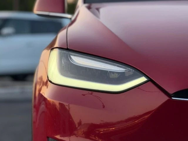 2016 Tesla Model X - Image 6 of 12