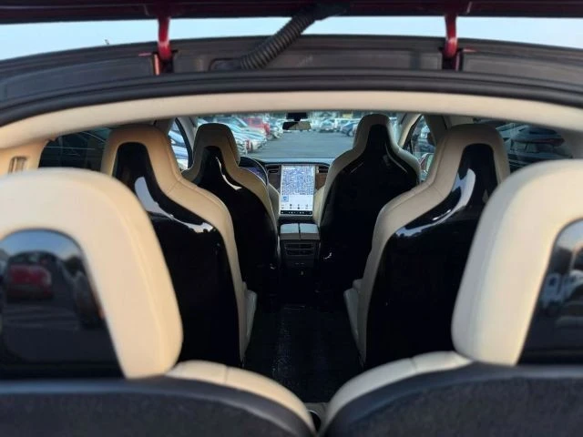 2016 Tesla Model X - Image 16 of 21