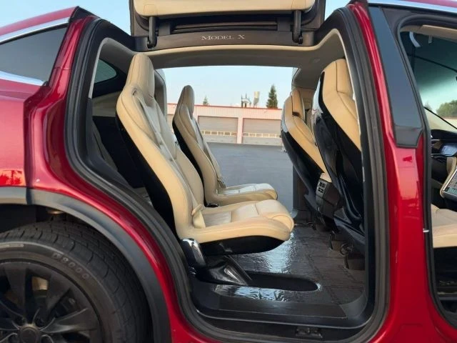 2016 Tesla Model X - Image 21 of 21
