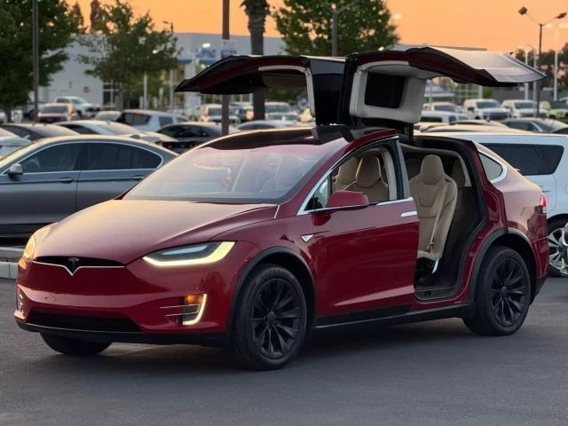 2016 Tesla Model X - Image 11 of 12