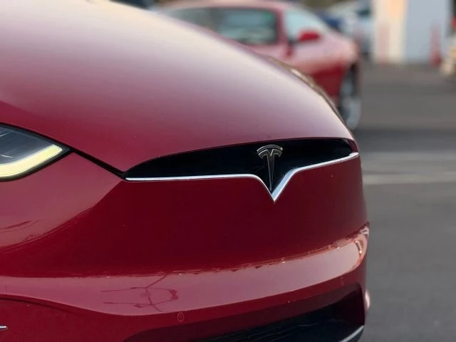 2016 Tesla Model X - Image 4 of 21
