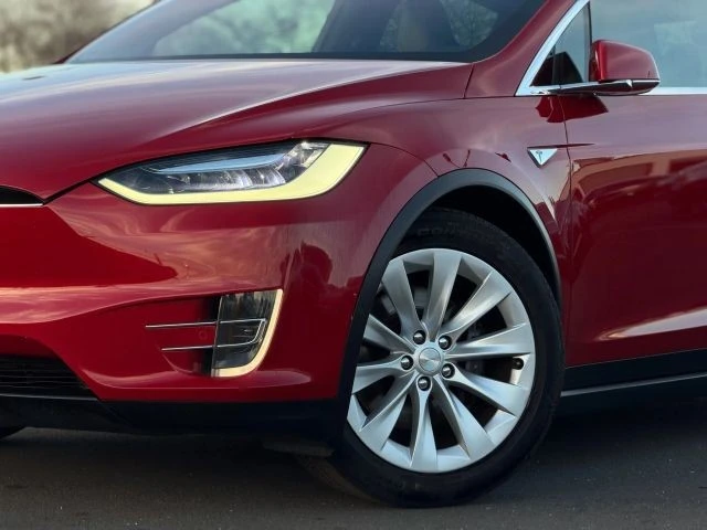 2016 Tesla Model X - Image 2 of 21