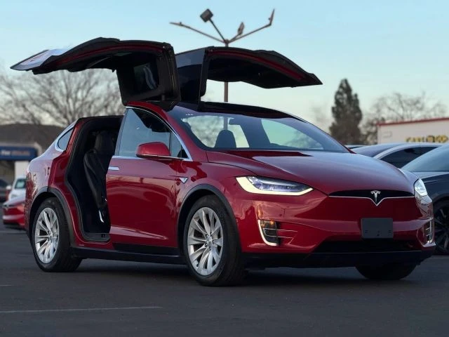 2016 Tesla Model X - Image 11 of 21