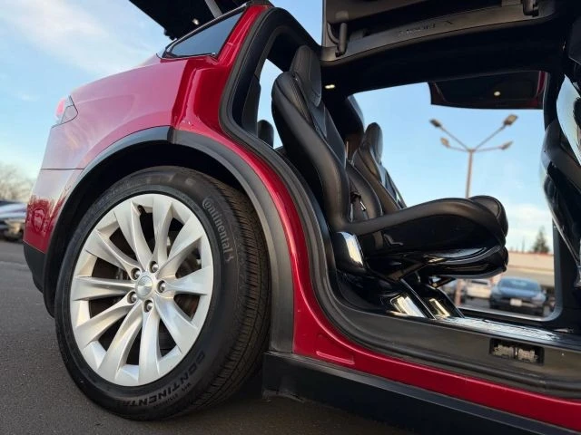 2016 Tesla Model X - Image 18 of 21