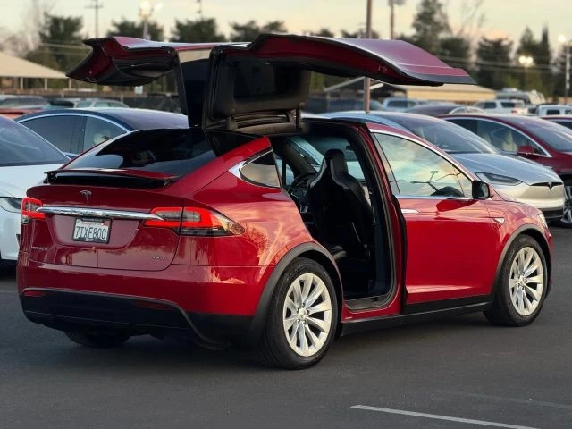 2016 Tesla Model X - Image 13 of 21