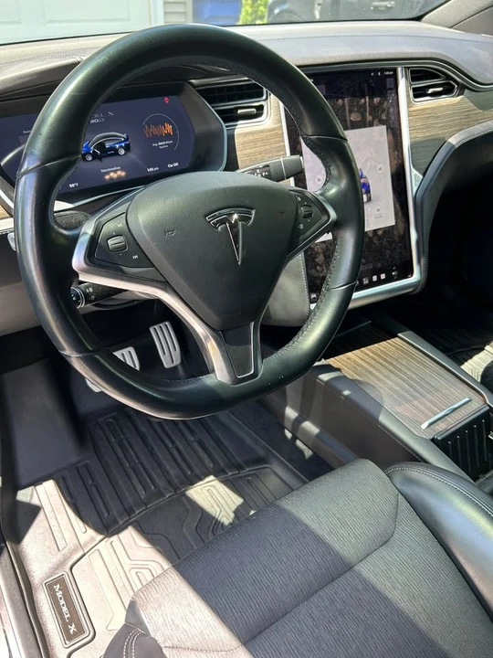 2016 Tesla Model X - Image 4 of 10
