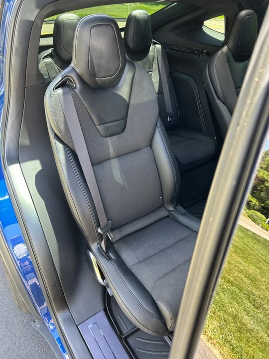 2016 Tesla Model X - Image 7 of 10