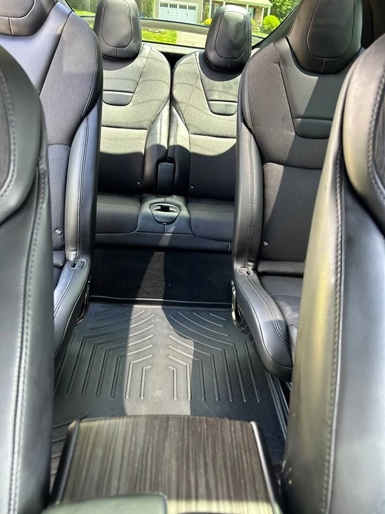 2016 Tesla Model X - Image 9 of 10