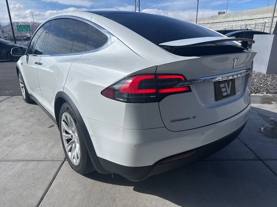 2016 Tesla Model X - Image 6 of 21