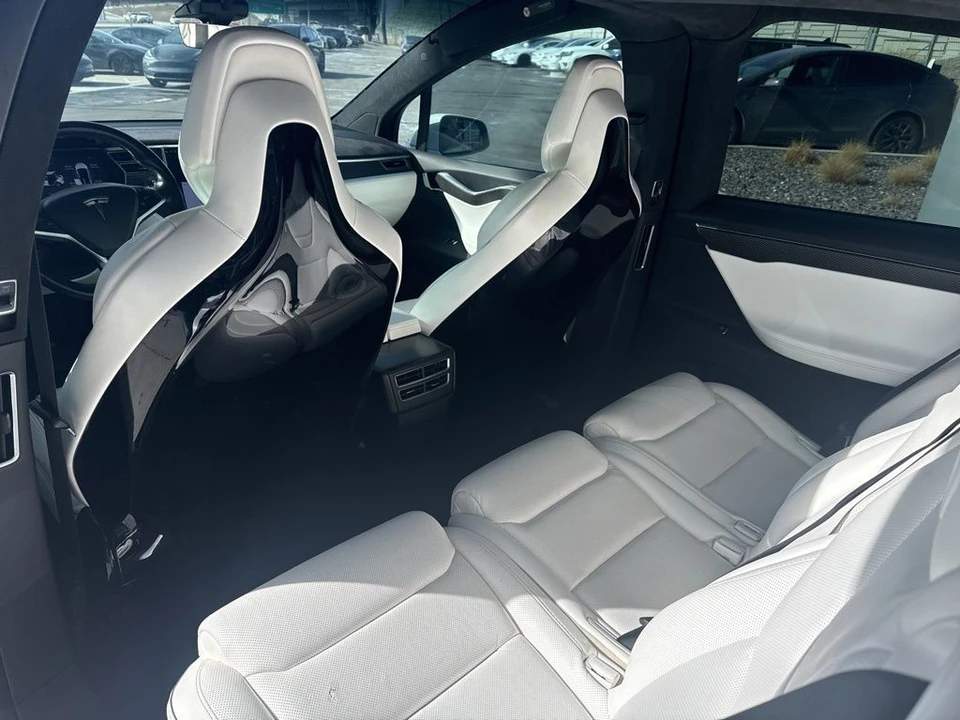 2016 Tesla Model X - Image 15 of 21