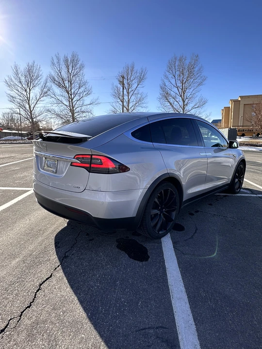 2016 Tesla Model X - Image 11 of 31