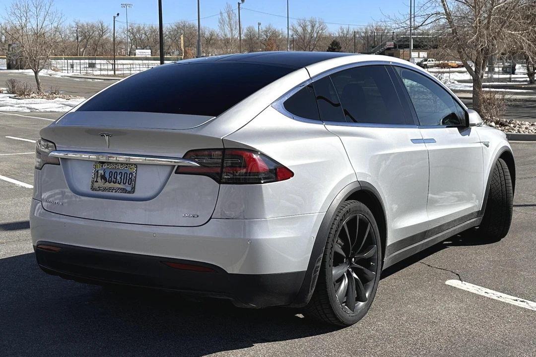 2016 Tesla Model X - Image 5 of 31