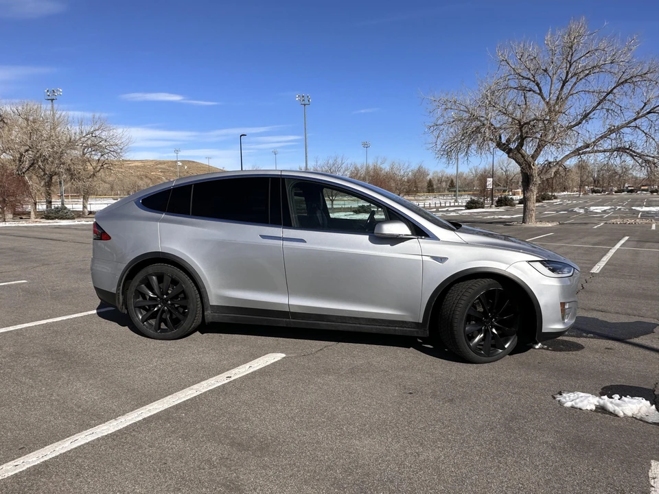2016 Tesla Model X - Image 15 of 31