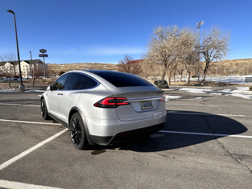 2016 Tesla Model X - Image 9 of 31