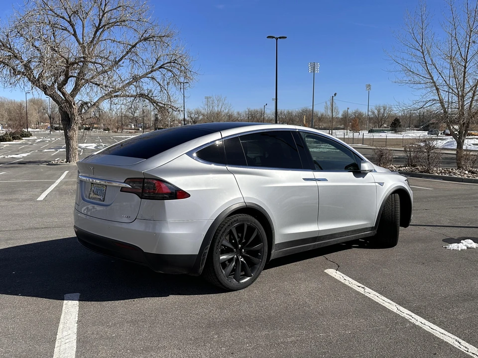 2016 Tesla Model X - Image 13 of 31