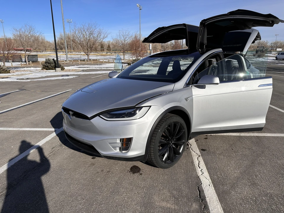 2016 Tesla Model X - Image 21 of 31