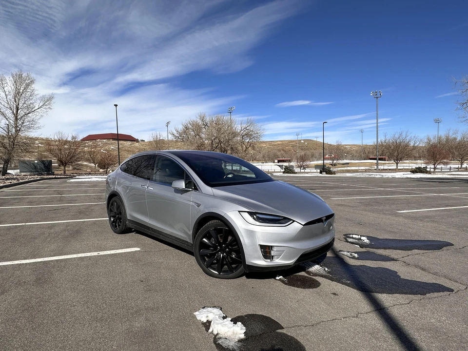2016 Tesla Model X - Image 17 of 31