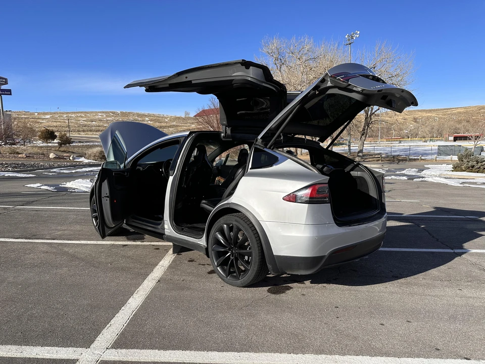 2016 Tesla Model X - Image 24 of 31
