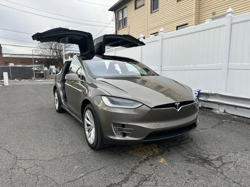 2016 Tesla Model X - Image 3 of 12