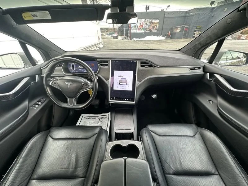 2016 Tesla Model X - Image 9 of 12