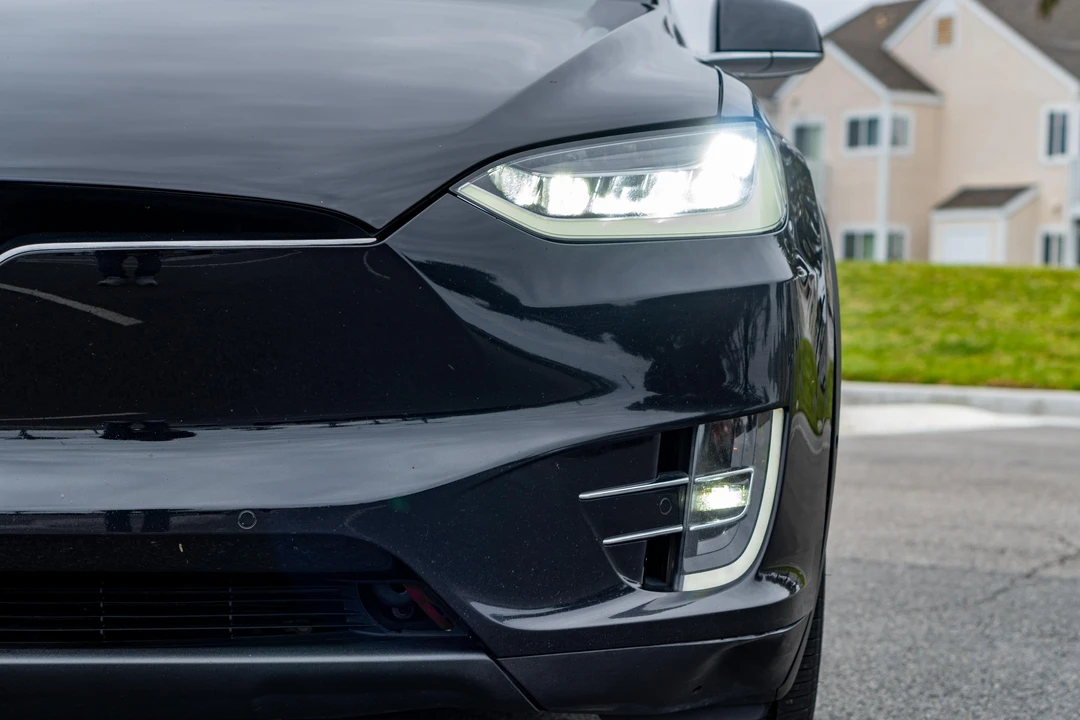 2016 Tesla Model X - Image 13 of 31
