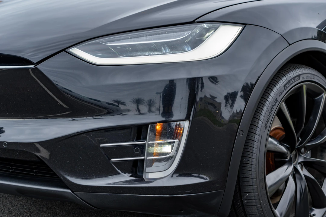 2016 Tesla Model X - Image 14 of 31