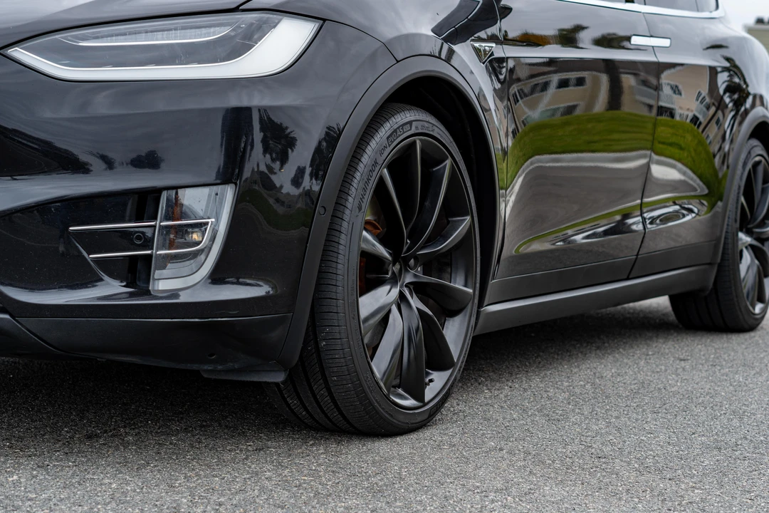 2016 Tesla Model X - Image 27 of 31