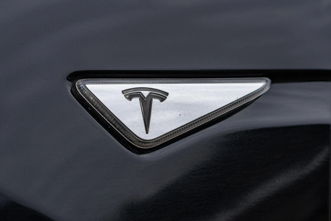 2016 Tesla Model X - Image 15 of 31