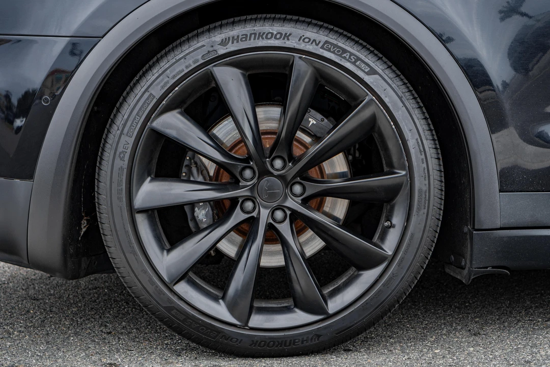 2016 Tesla Model X - Image 25 of 31