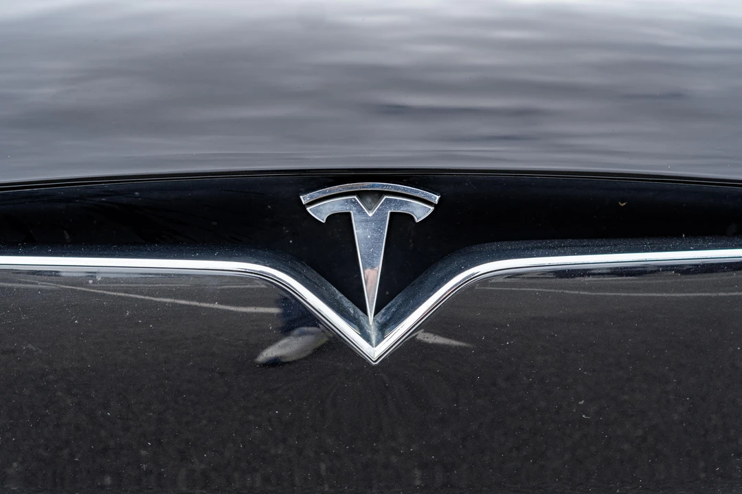 2016 Tesla Model X - Image 12 of 31