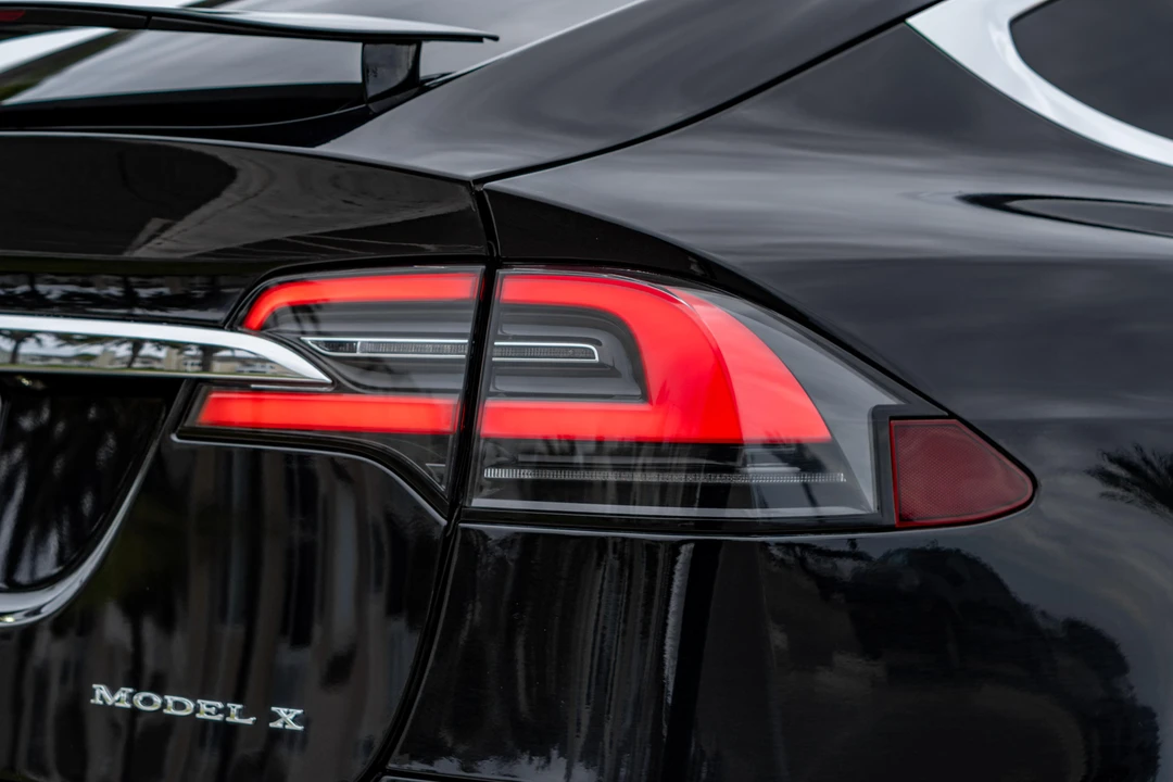 2016 Tesla Model X - Image 22 of 31
