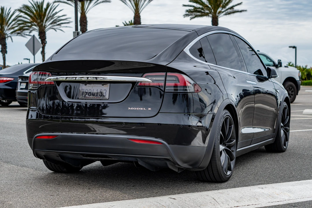 2016 Tesla Model X - Image 8 of 31