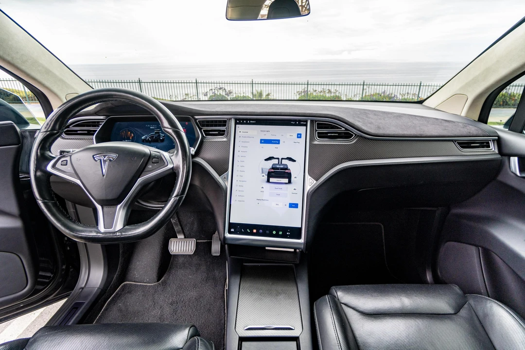 2016 Tesla Model X - Image 31 of 31