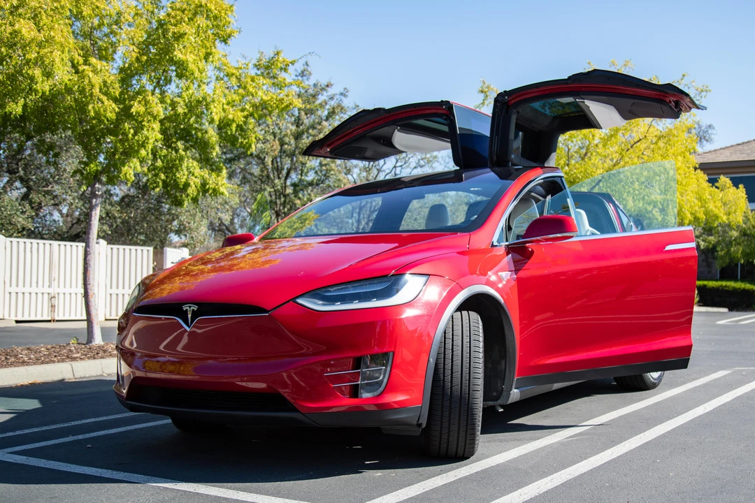 2016 Tesla Model X - Image 22 of 31