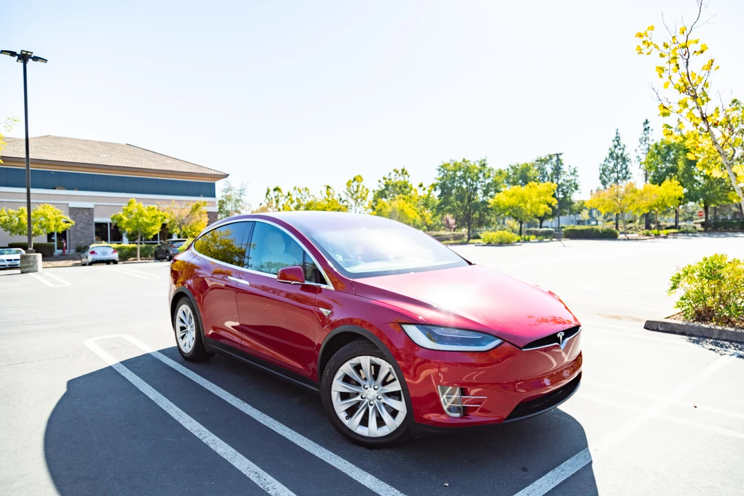 2016 Tesla Model X - Image 16 of 31