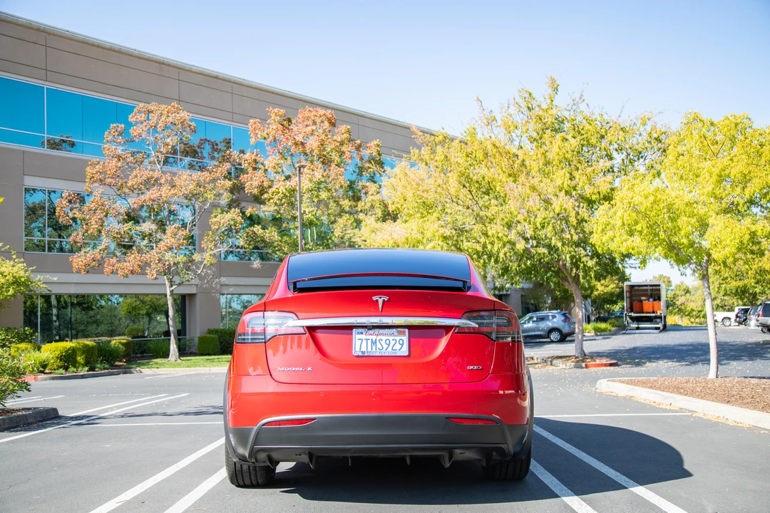 2016 Tesla Model X - Image 12 of 31