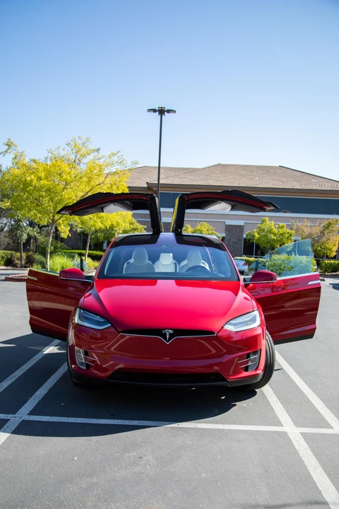 2016 Tesla Model X - Image 19 of 31