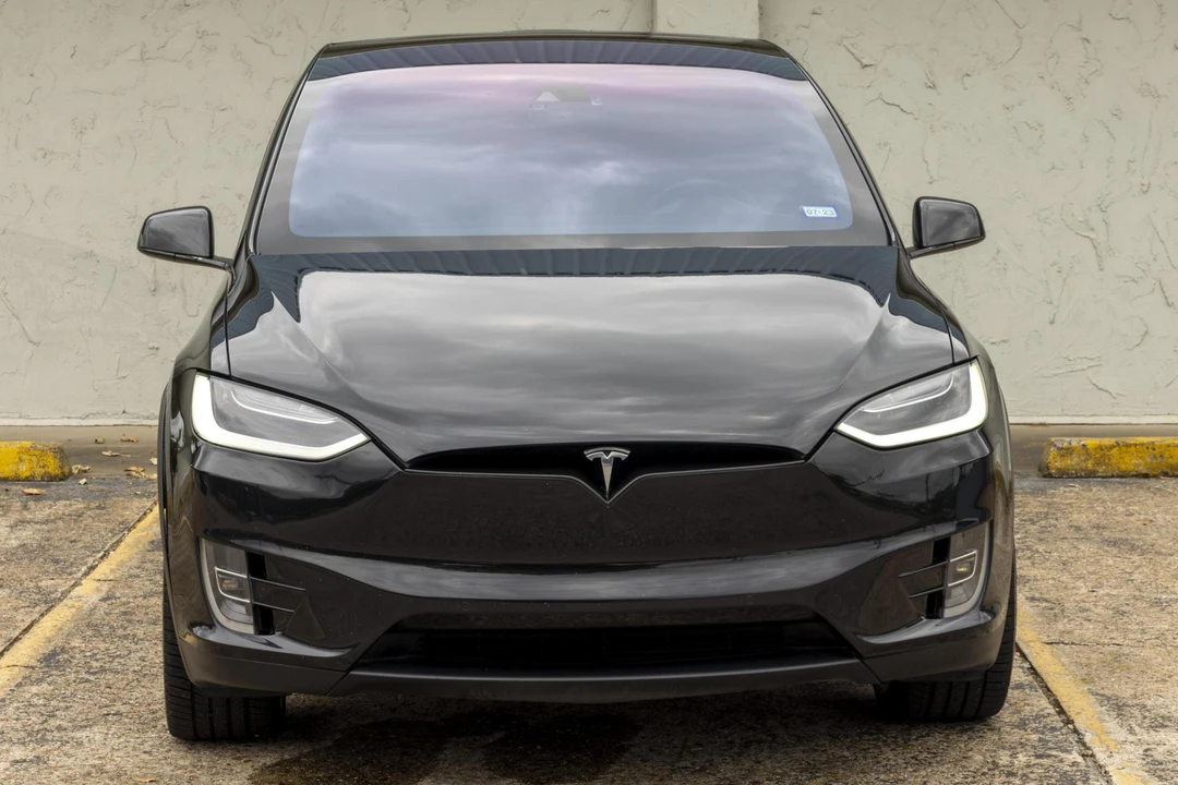 2016 Tesla Model X - Image 2 of 31