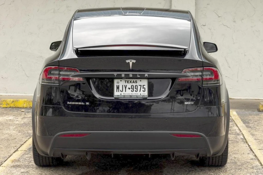 2016 Tesla Model X - Image 5 of 31