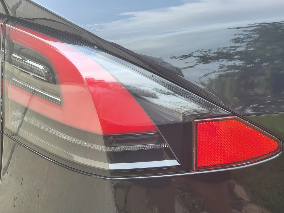 2016 Tesla Model X - Image 29 of 31