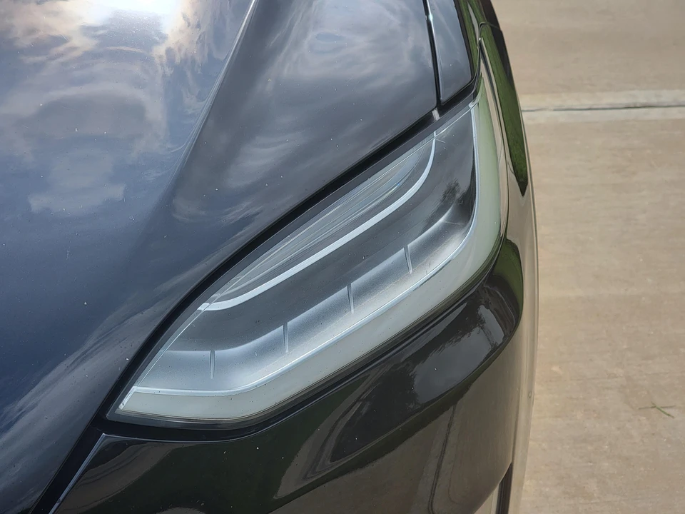 2016 Tesla Model X - Image 14 of 31