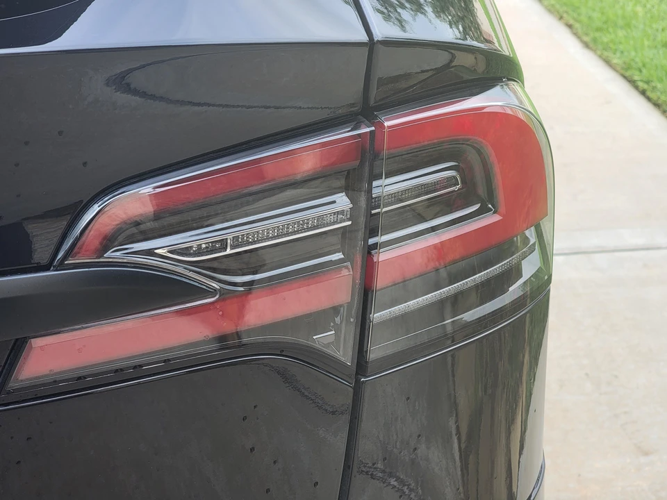 2016 Tesla Model X - Image 28 of 31
