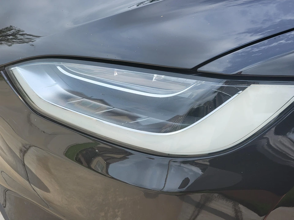 2016 Tesla Model X - Image 15 of 31