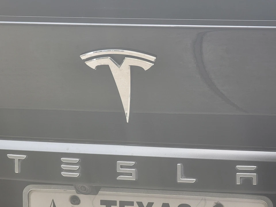 2016 Tesla Model X - Image 26 of 31