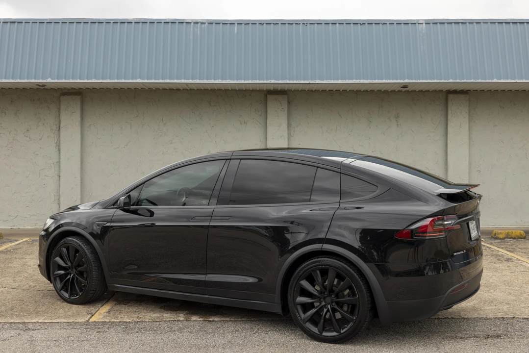 2016 Tesla Model X - Image 7 of 31