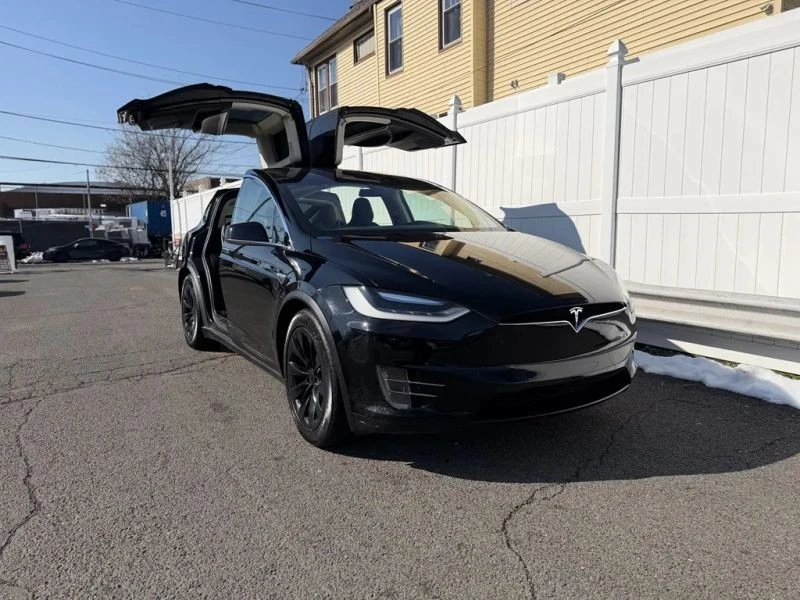 2016 Tesla Model X - Image 3 of 12