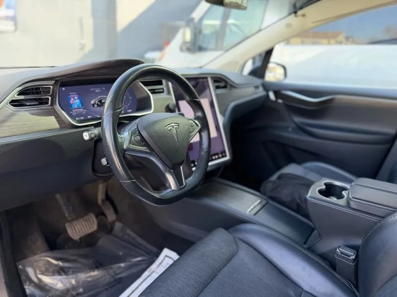 2016 Tesla Model X - Image 10 of 12