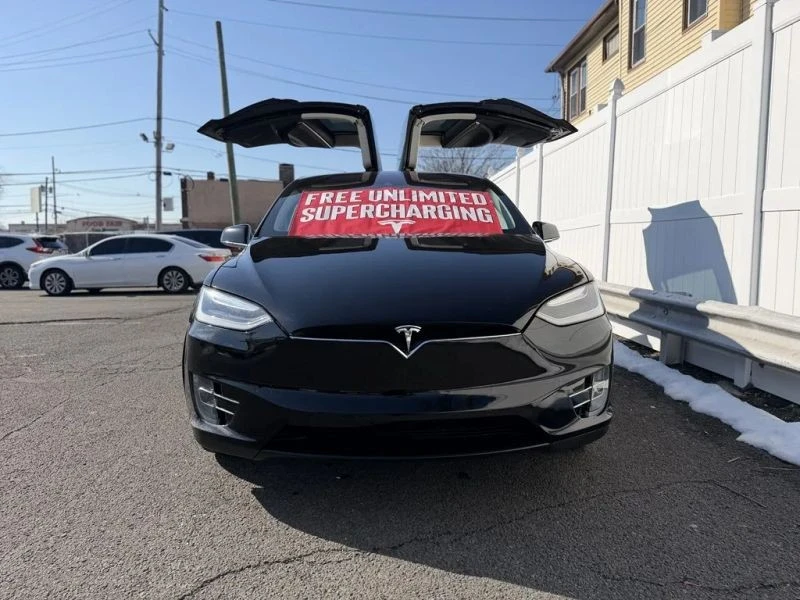 2016 Tesla Model X - Image 2 of 12