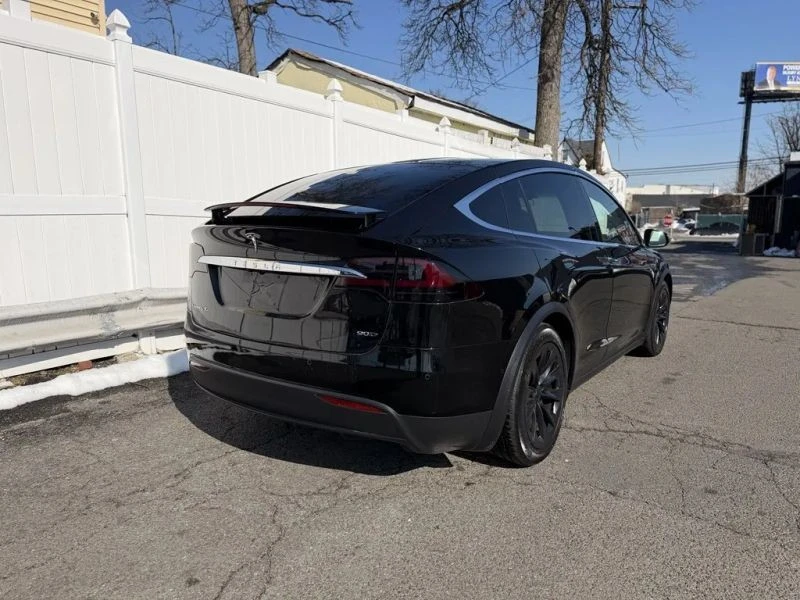 2016 Tesla Model X - Image 7 of 12