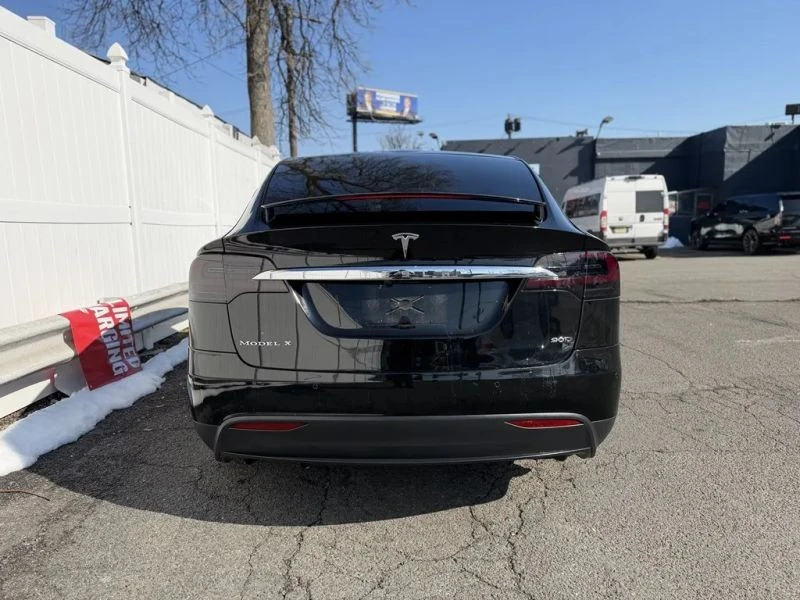 2016 Tesla Model X - Image 6 of 12